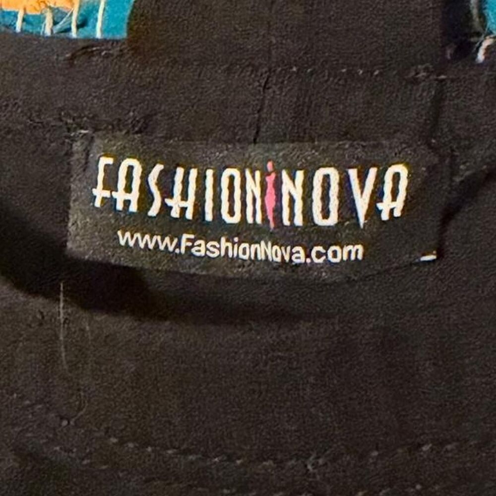Fashion-nova Women's Black Crop-top - Picture 2 of 5